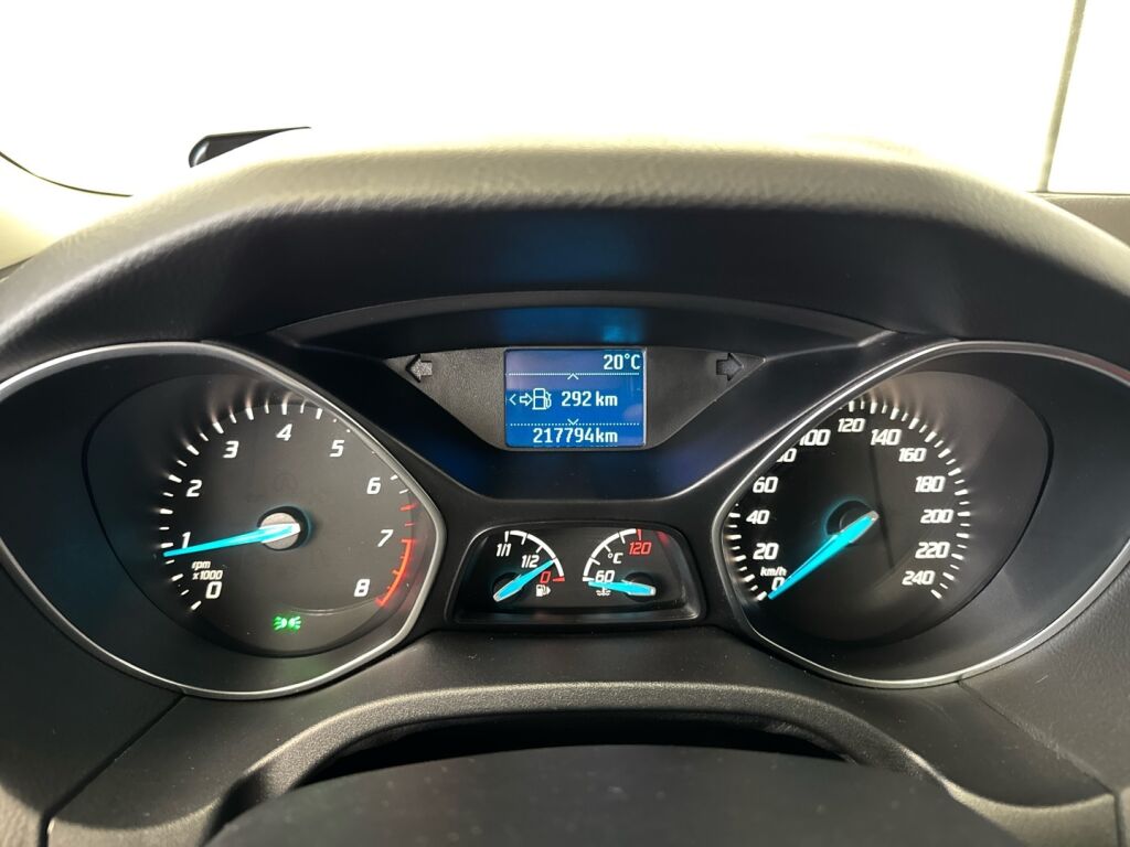 Ford Focus 2014 Harmaa