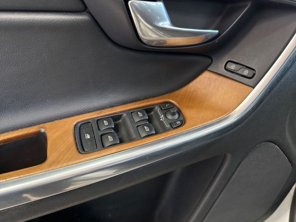 Volvo XC60 2016 Valkoinen