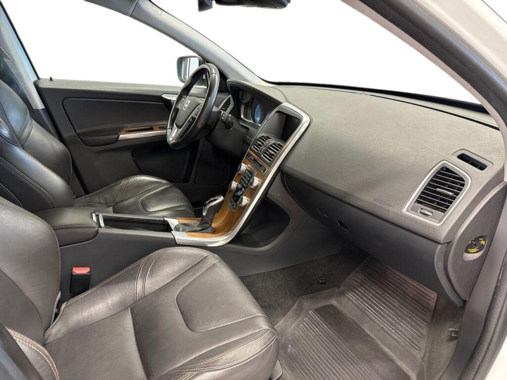 Volvo XC60 2016 Valkoinen