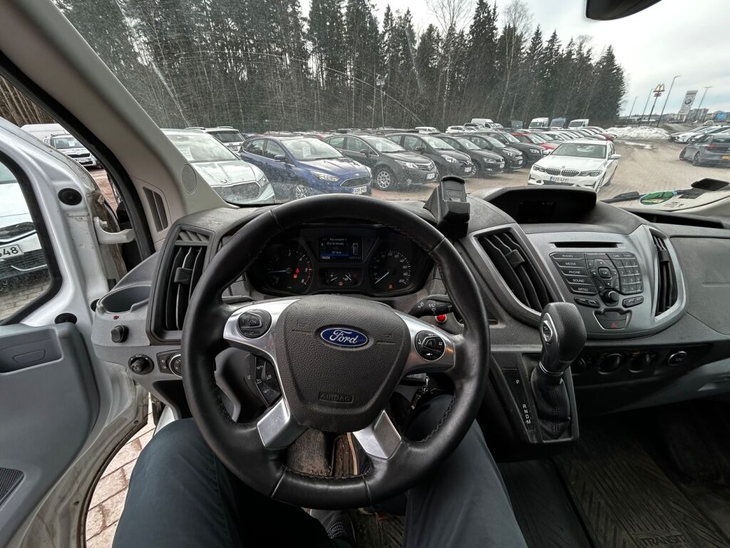 Ford Transit 2019 Valkoinen