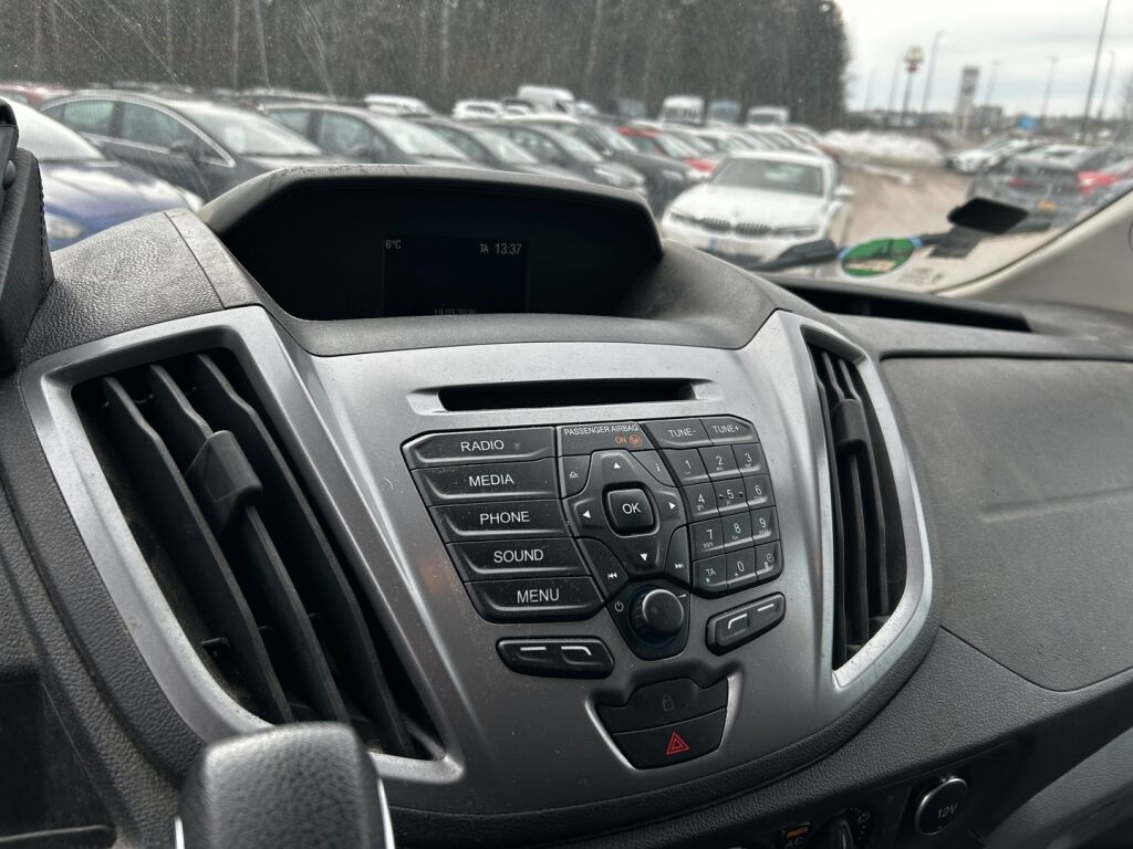 Ford Transit 2019 Valkoinen