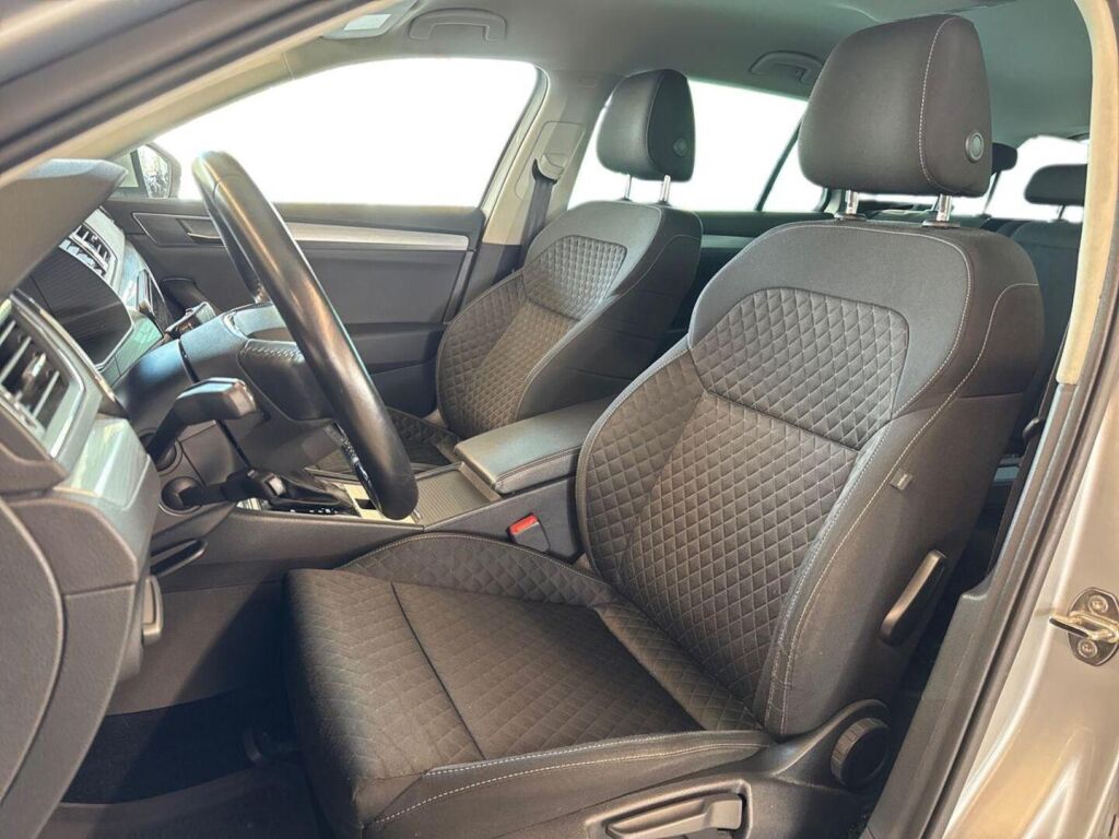 Skoda Superb 2024 Harmaa