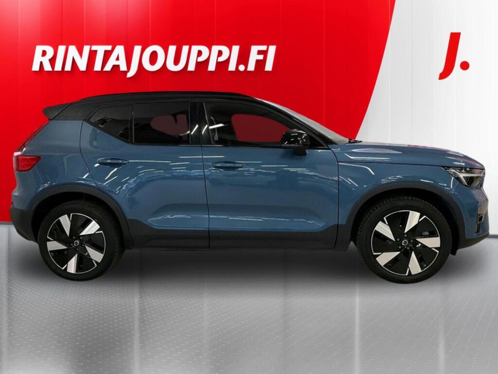 Volvo XC40 2024 Sininen