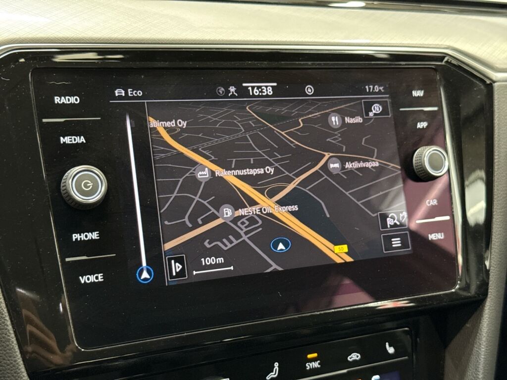 Volkswagen Passat 2021 Valkoinen