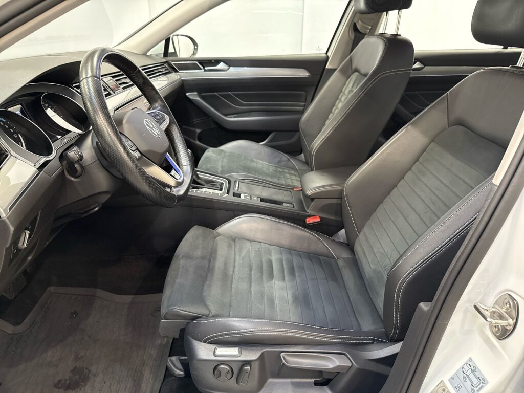 Volkswagen Passat 2021 Valkoinen