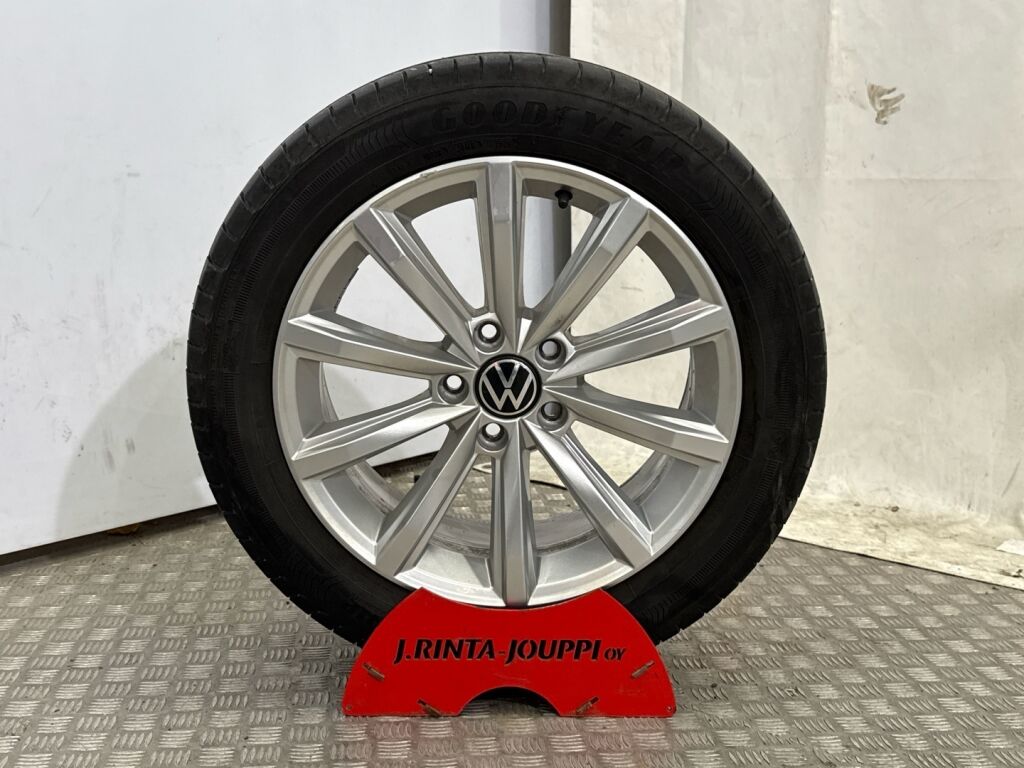 Volkswagen Passat 2021 Valkoinen