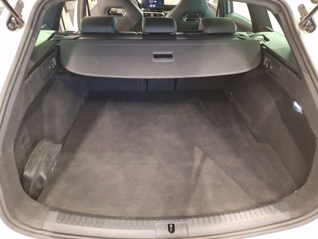 Cupra LEON SPORTSTOURER 2021 Valkoinen