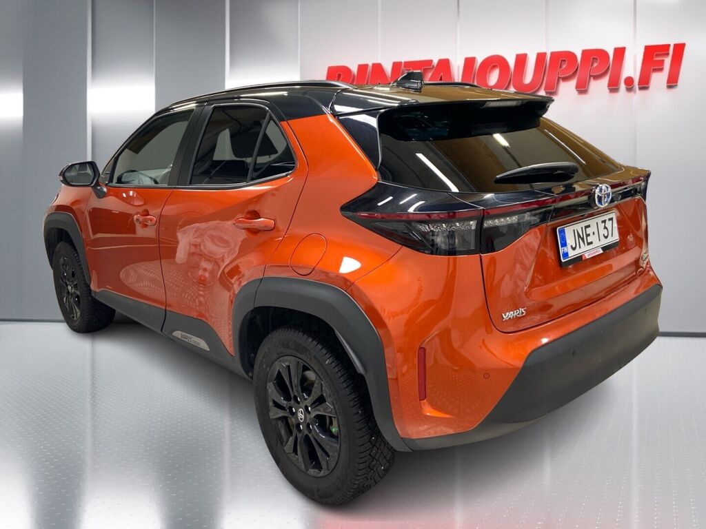 Toyota Yaris Cross 2023 Oranssi