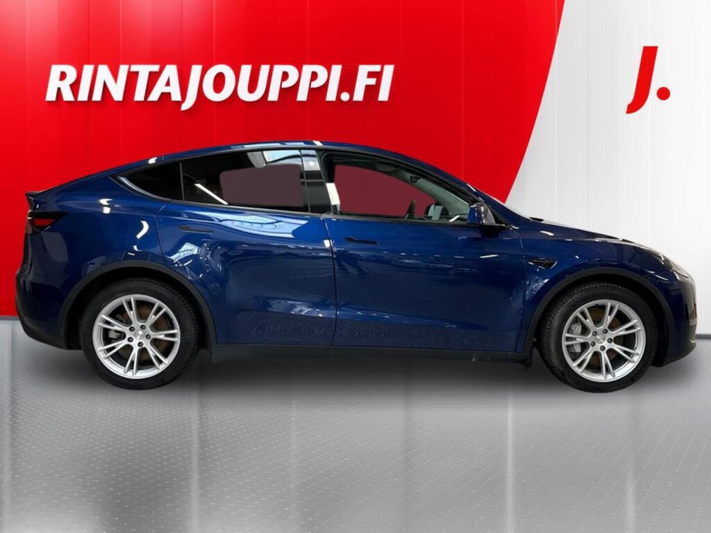 Tesla Model Y 2023 Sininen