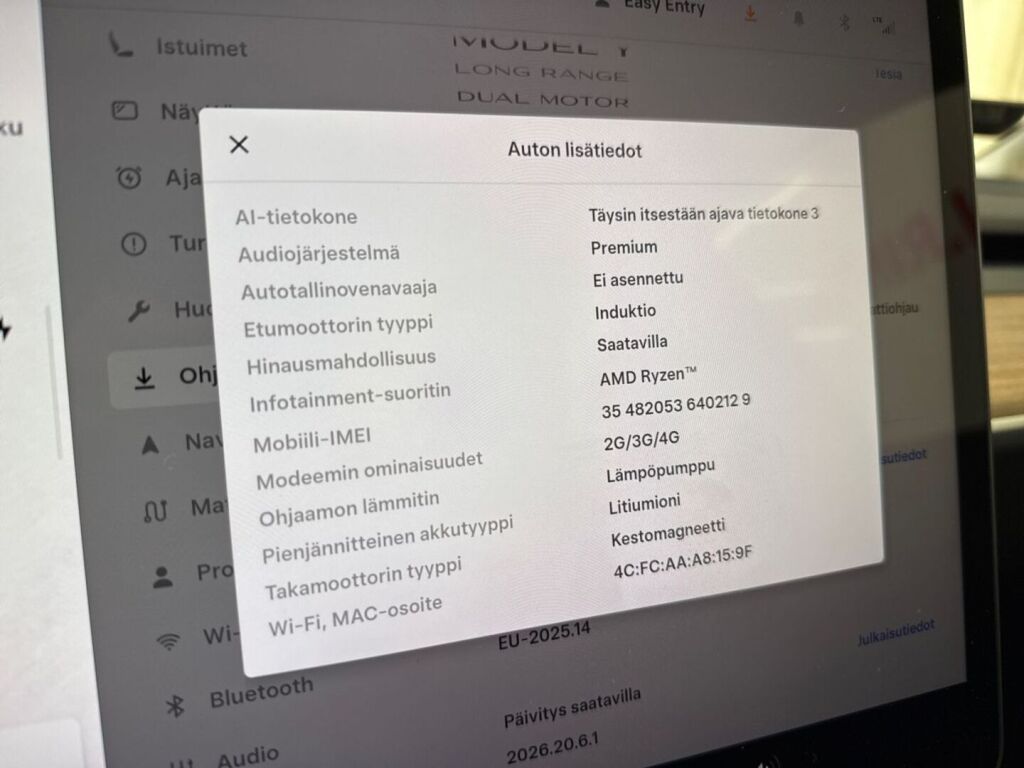 Tesla Model Y 2023 Sininen