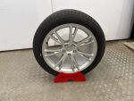 Tesla Model Y 2023 Sininen