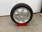 Tesla Model Y 2023 Sininen