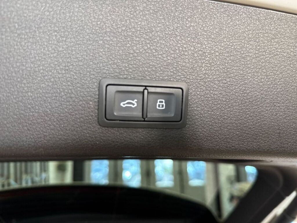 Audi e-tron 2022 Valkoinen
