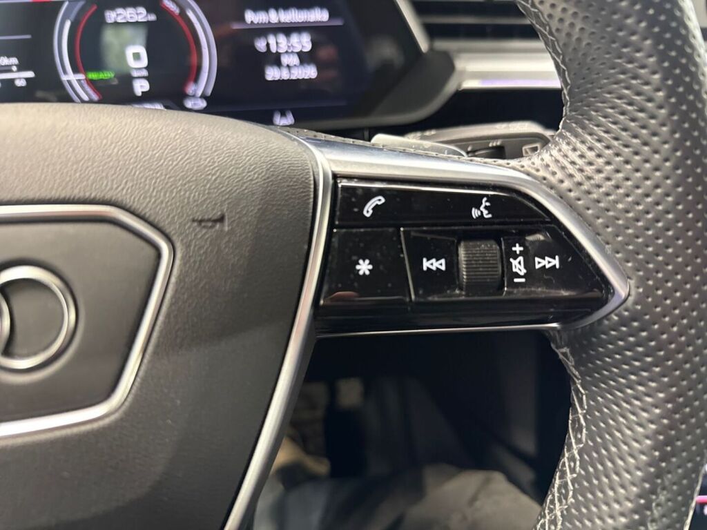 Audi e-tron 2022 Valkoinen