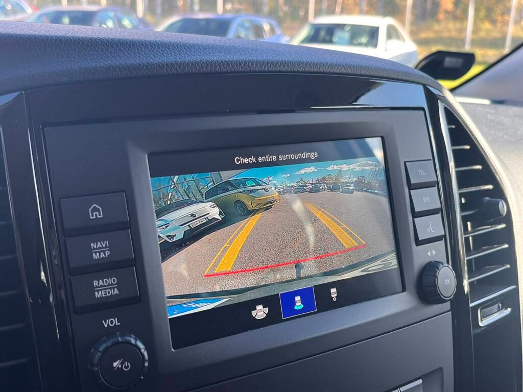 Mercedes-Benz Vito 2023 Musta