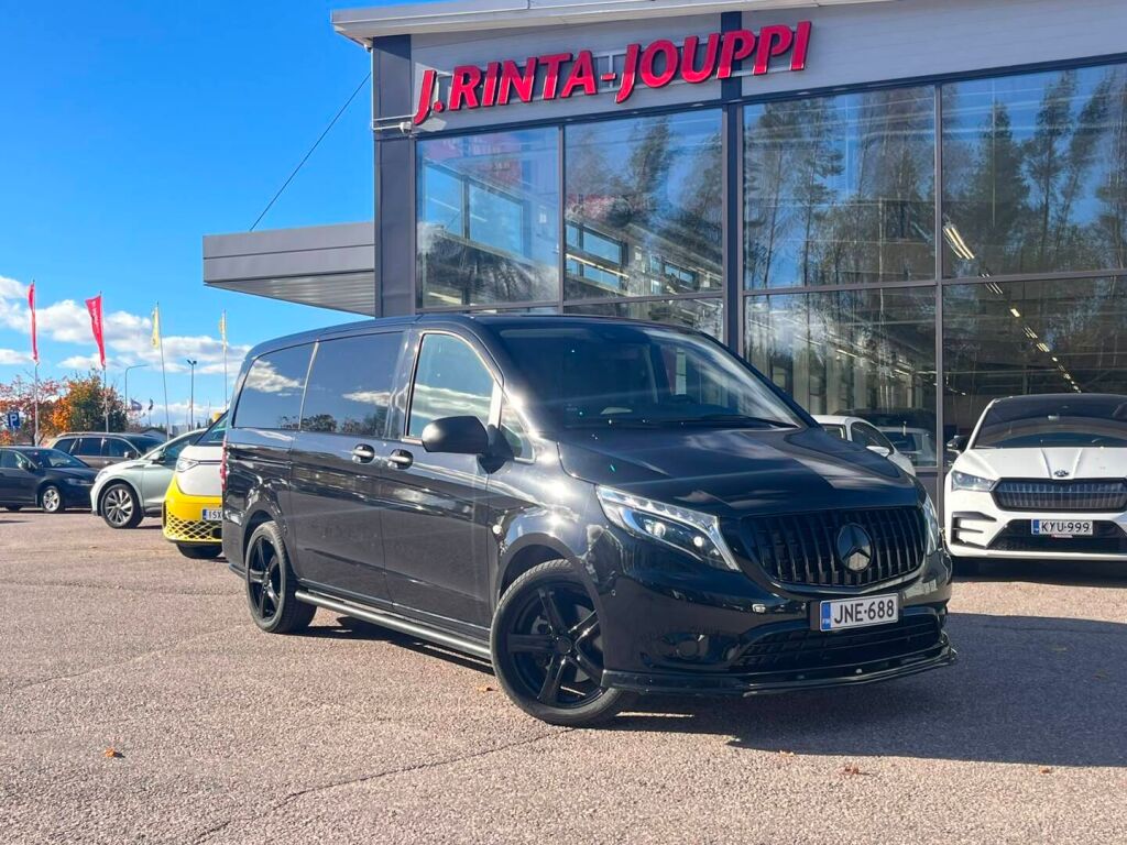 Mercedes-Benz Vito 2023 Musta