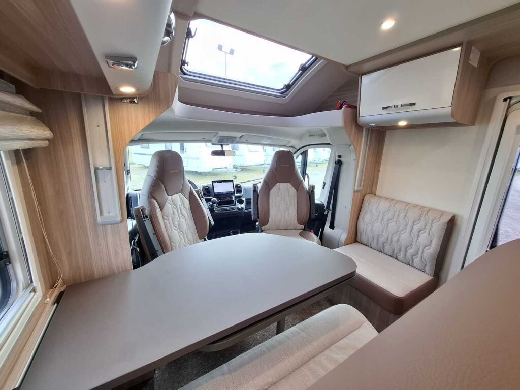 Bürstner Ixeo Time IT 726 J.Edition 2023 Valkoinen