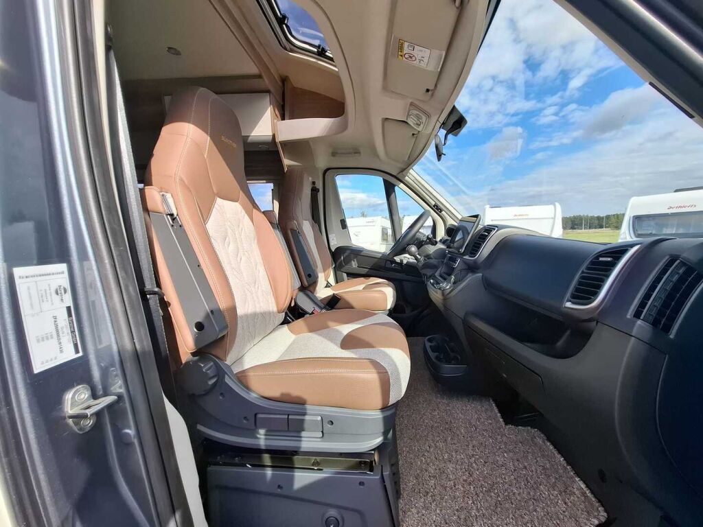 Bürstner Ixeo Time IT 726 J.Edition 2023 Valkoinen