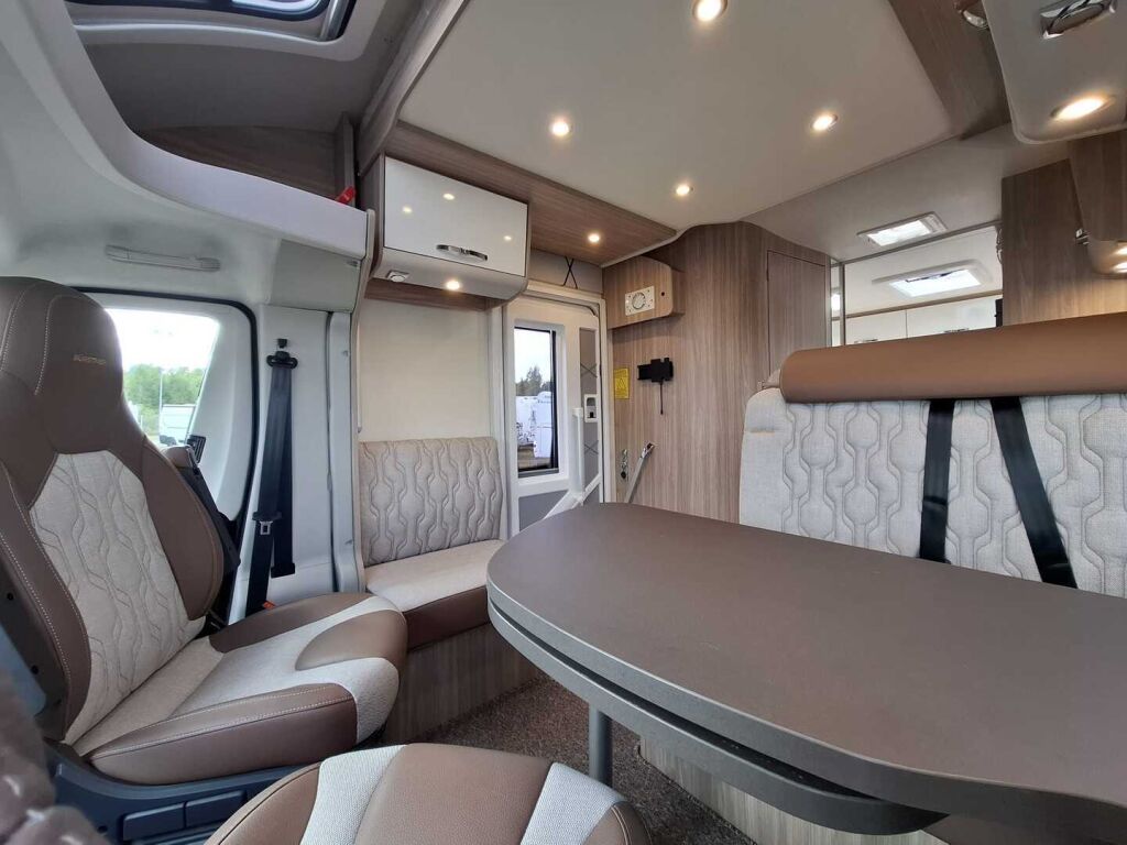 Bürstner Ixeo Time IT 726 J.Edition 2023 Valkoinen