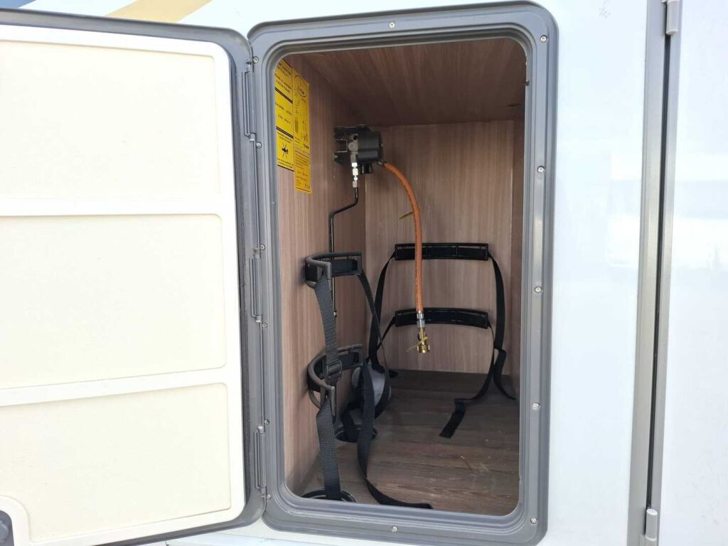 Bürstner Ixeo Time IT 726 J.Edition 2023 Valkoinen