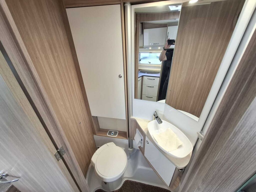 Bürstner Ixeo Time IT 726 J.Edition 2023 Valkoinen