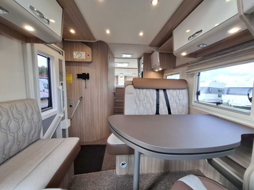 Bürstner Ixeo Time IT 726 J.Edition 2023 Valkoinen