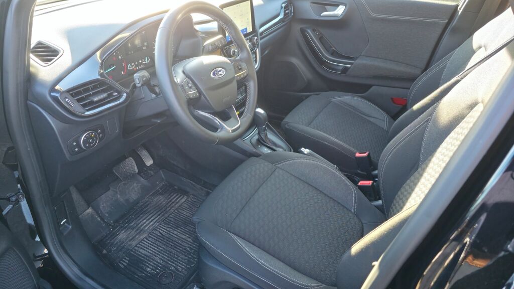 Ford Puma 2024 Musta