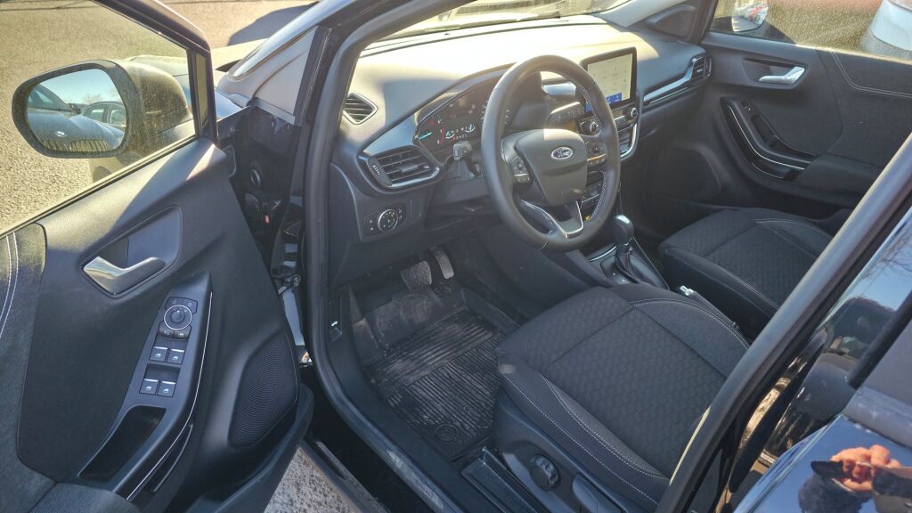 Ford Puma 2024 Musta