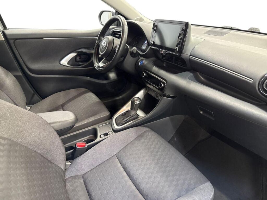 Toyota Yaris 2024 Hopea