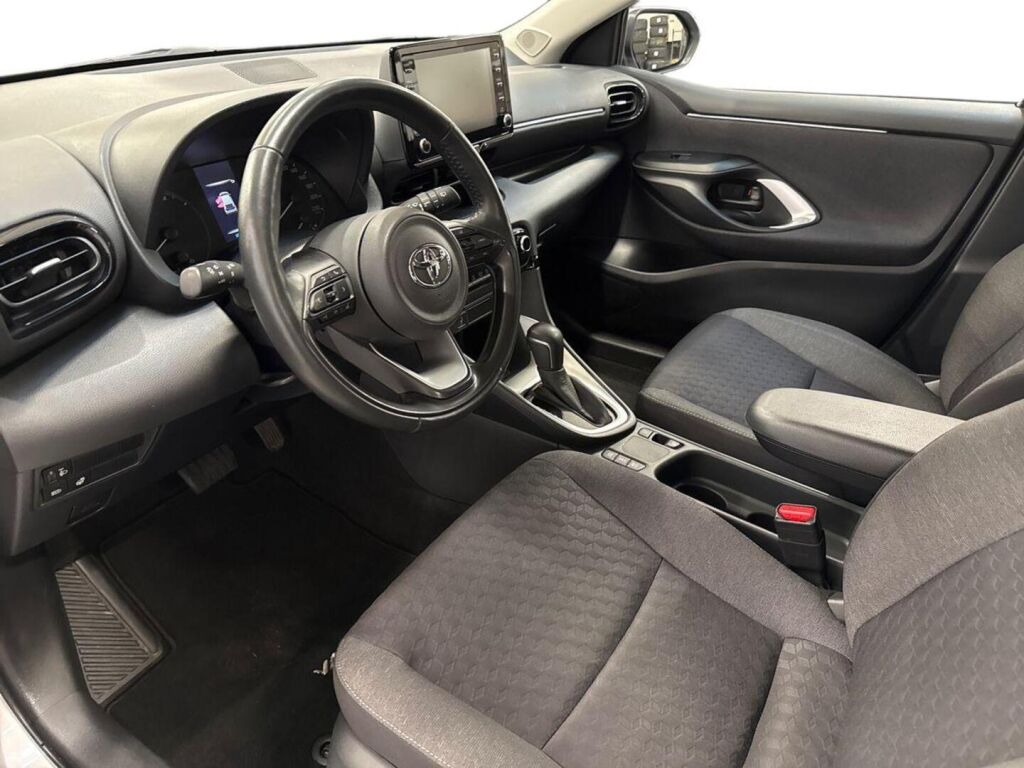 Toyota Yaris 2024 Hopea