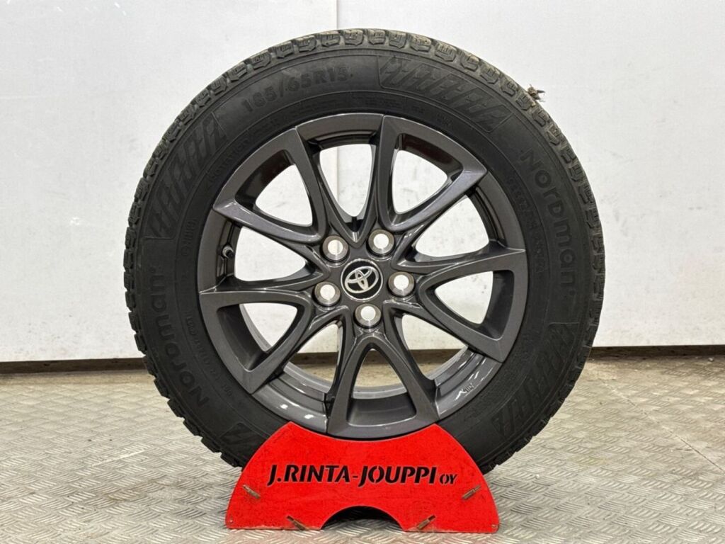 Toyota Yaris 2024 Hopea