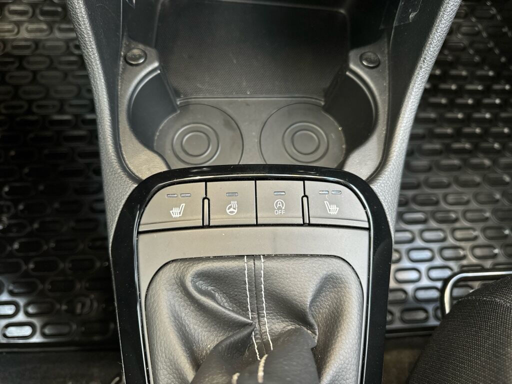 Kia Picanto 2024 Musta