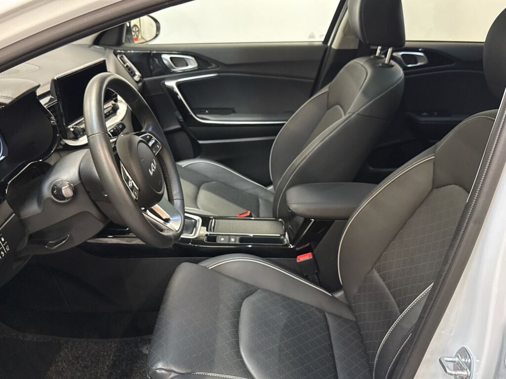 Kia Ceed 2025 Valkoinen