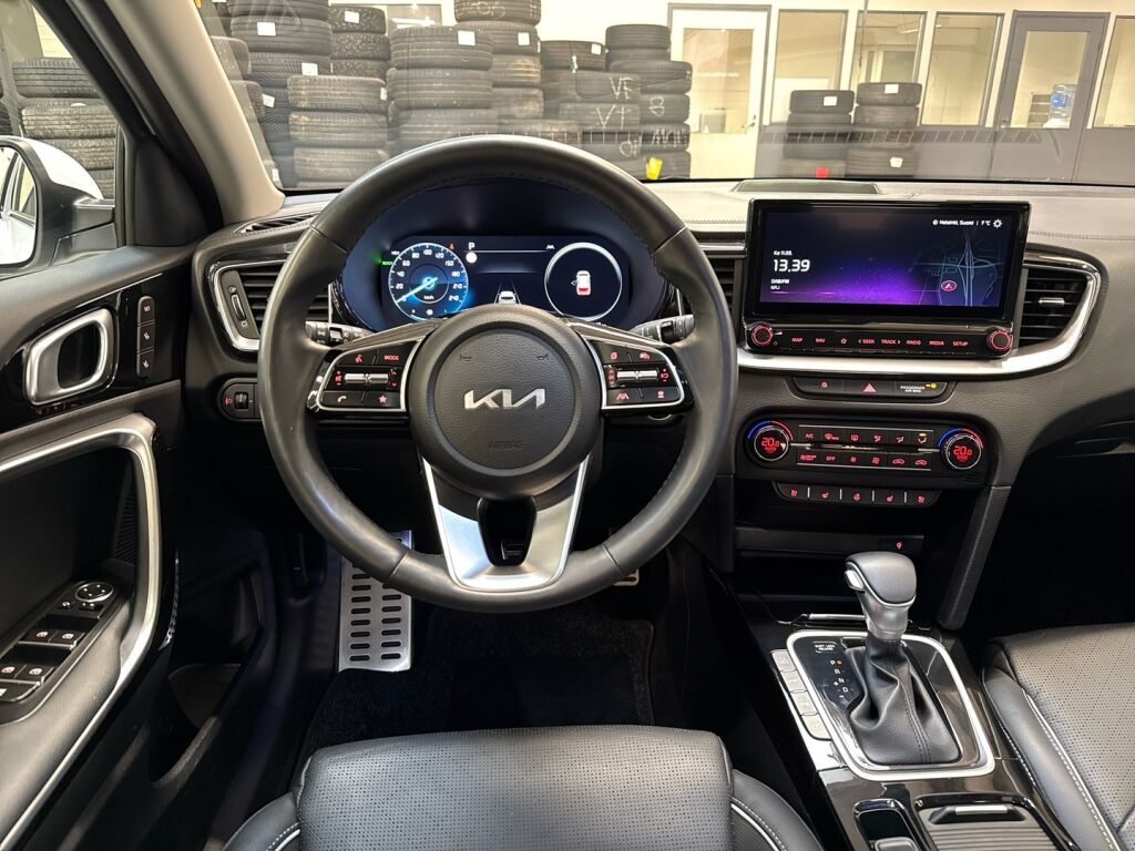 Kia Ceed 2025 Valkoinen