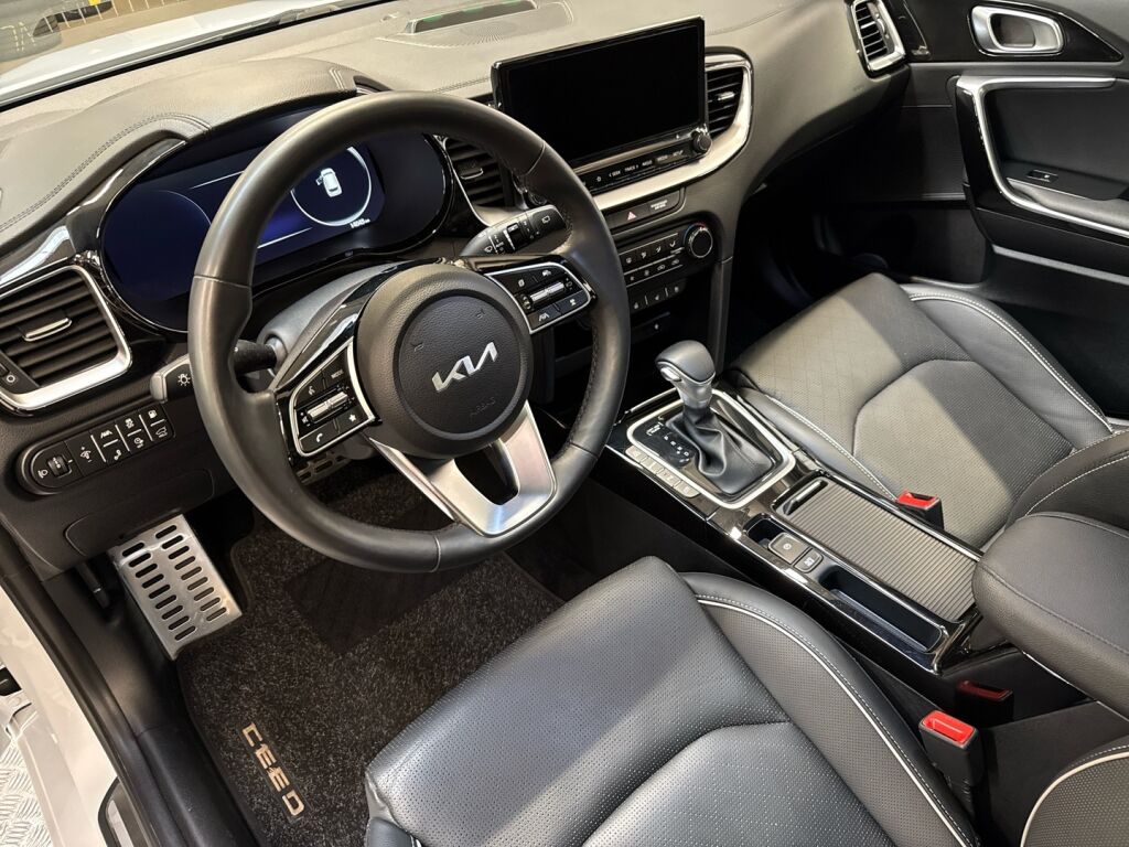 Kia Ceed 2025 Valkoinen