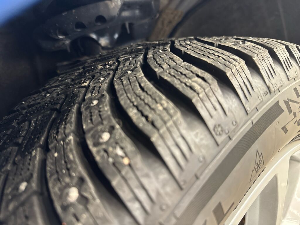 Kia Ceed 2025 Sininen