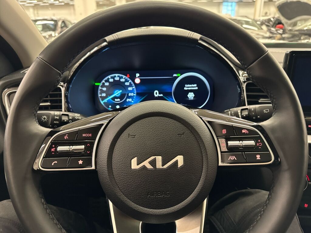 Kia Ceed 2025 Sininen