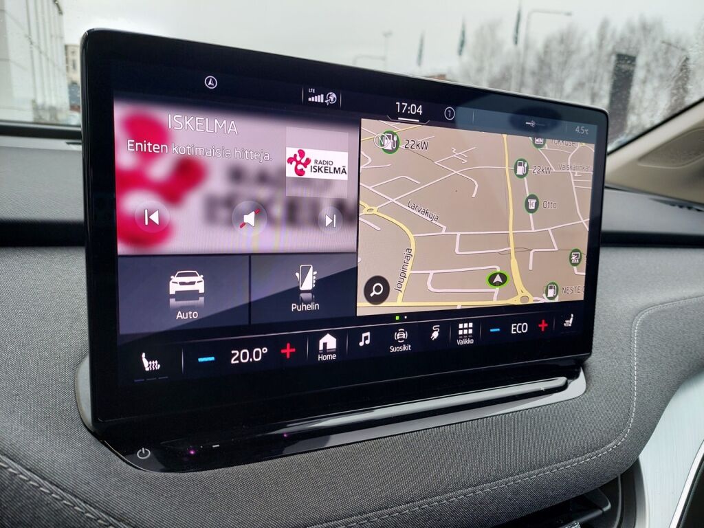 Skoda Enyaq 2023 Oranssi