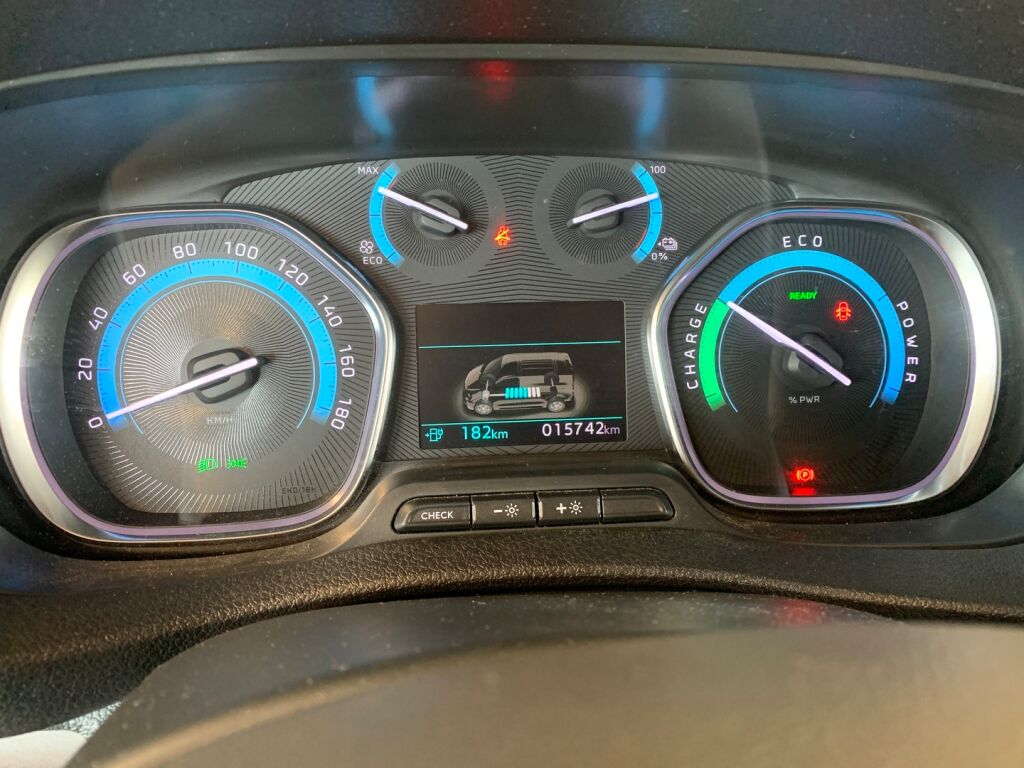 Peugeot e-Expert 2025 Valkoinen