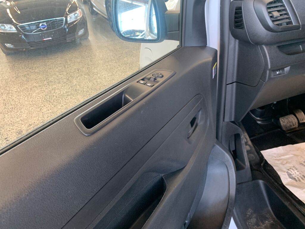 Peugeot e-Expert 2025 Valkoinen