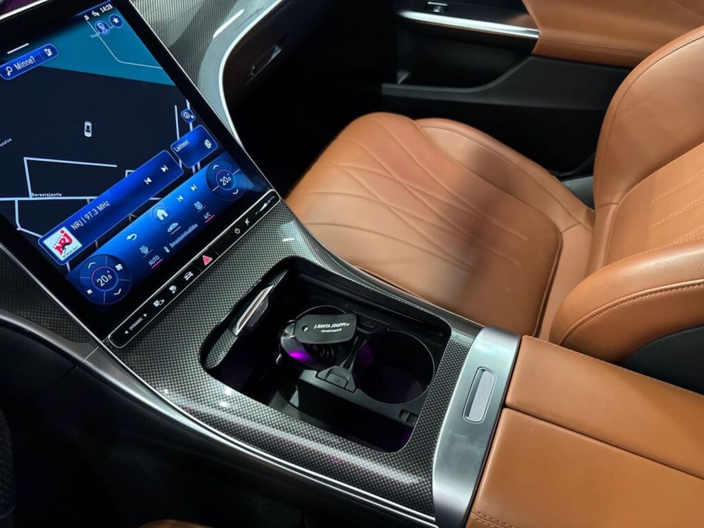 Mercedes-Benz C 2023 Valkoinen