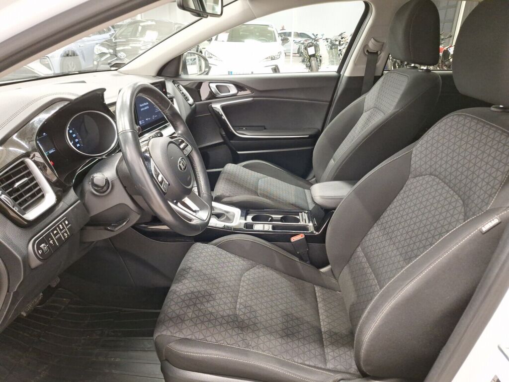 Kia Ceed 2021 Valkoinen