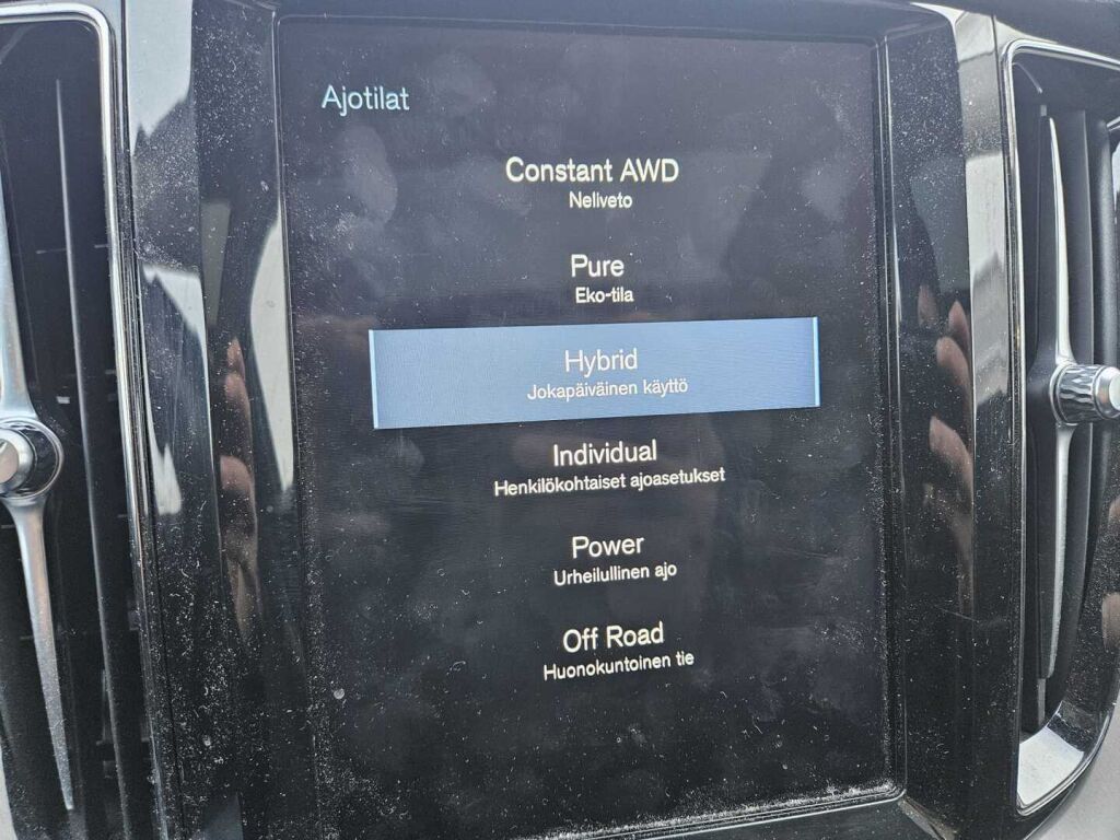 Volvo XC60 2020 Valkoinen