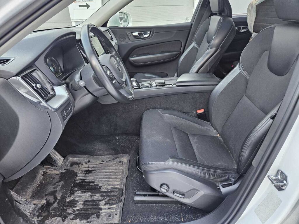 Volvo XC60 2020 Valkoinen