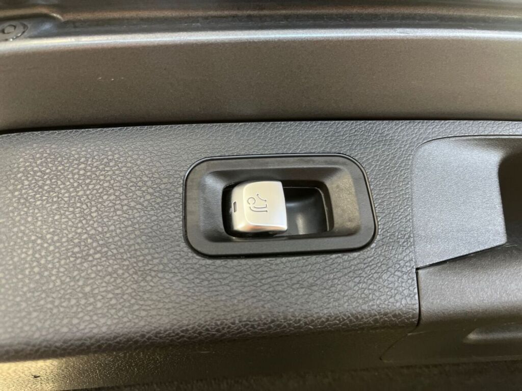 Mercedes-Benz E 2020 Harmaa