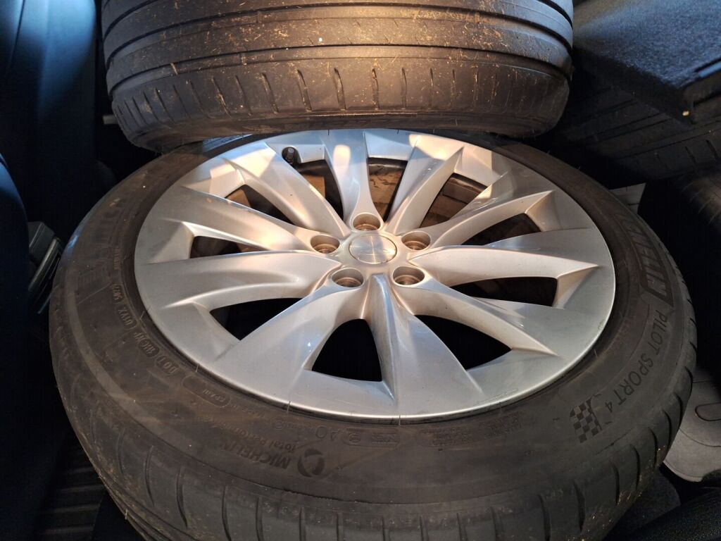 Tesla Model S 2018 Musta