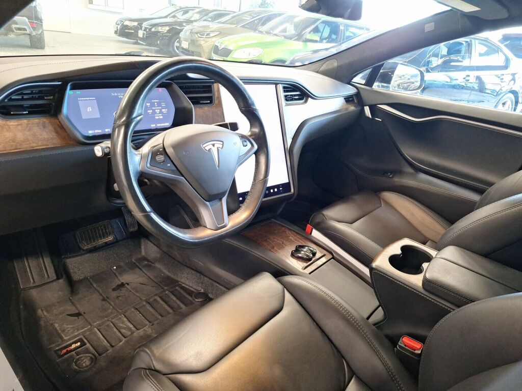 Tesla Model S 2018 Musta