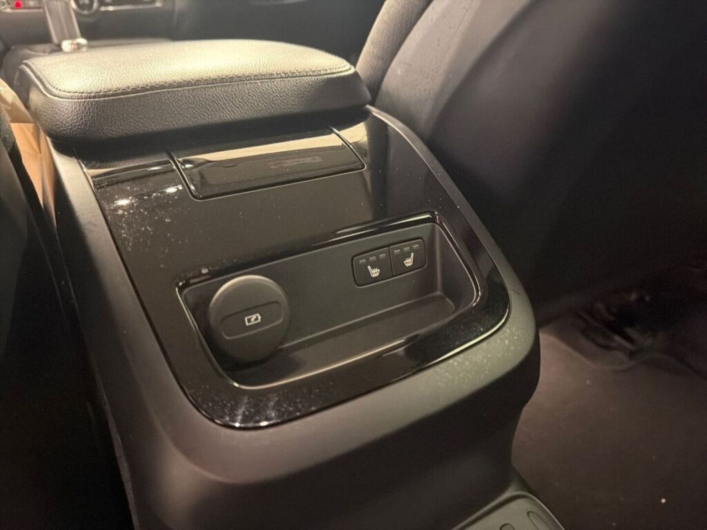 Volvo V60 2021 Valkoinen
