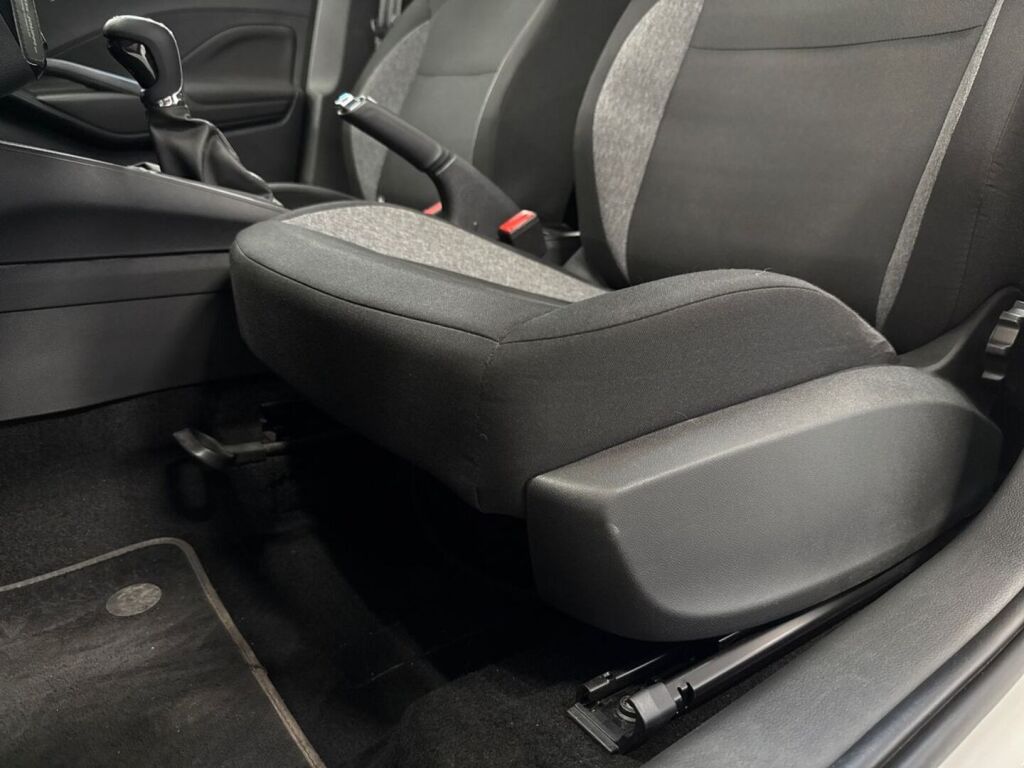 Skoda Fabia 2024 Valkoinen