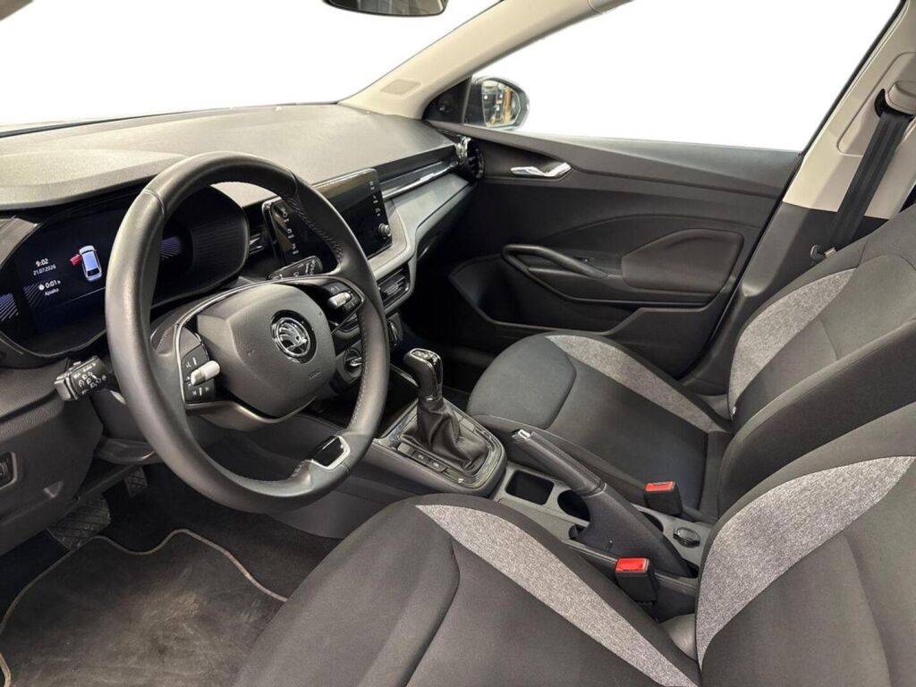 Skoda Fabia 2024 Valkoinen